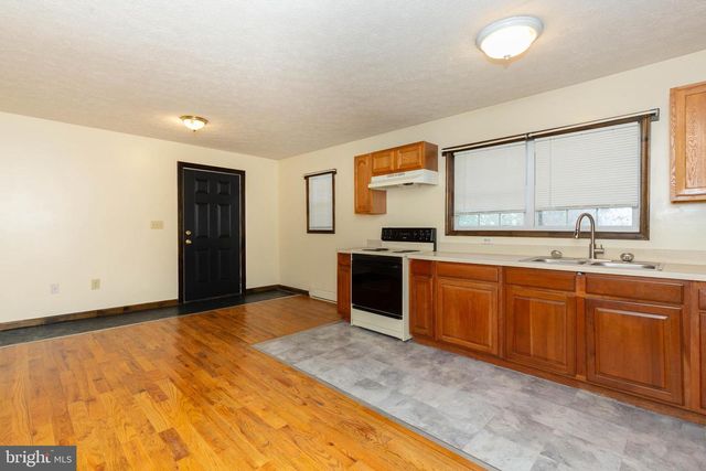 218 S WEST ST, Charles Town, WV 25414
