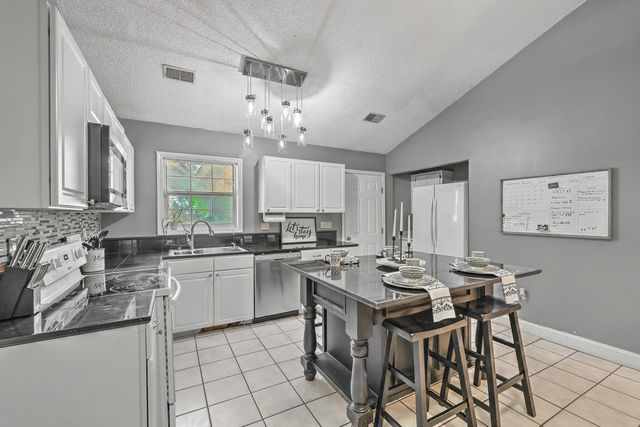 106 Bradd Street, Summerville, SC 29483