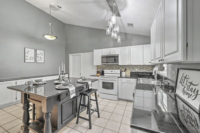 106 Bradd Street, Summerville, SC 29483