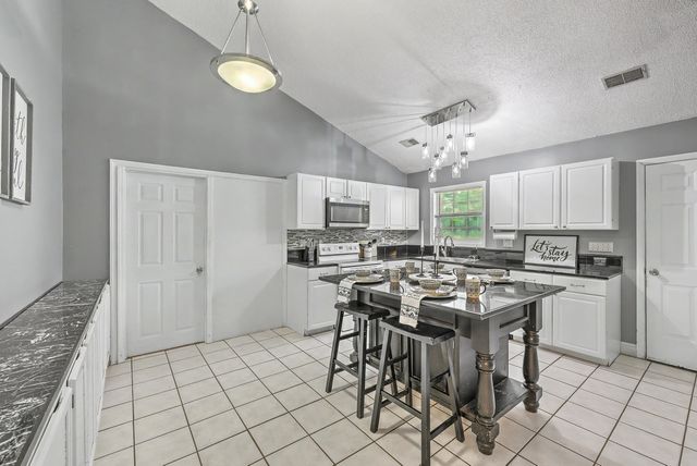 106 Bradd Street, Summerville, SC 29483