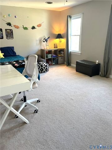 4007 Walters Dr, Chester, VA 23831