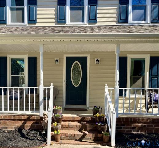 4007 Walters Dr, Chester, VA 23831