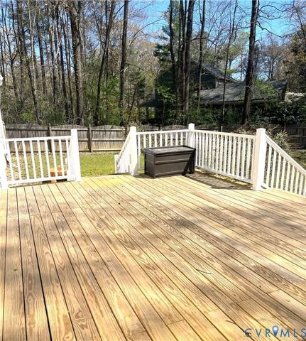 4007 Walters Dr, Chester, VA 23831