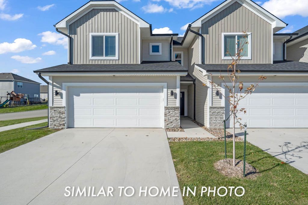 6944 Poppy Court, Johnston, IA 50131