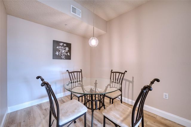 5551 BENTGRASS DRIVE 11-303, Sarasota, FL 34235