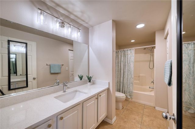 5551 BENTGRASS DRIVE 11-303, Sarasota, FL 34235