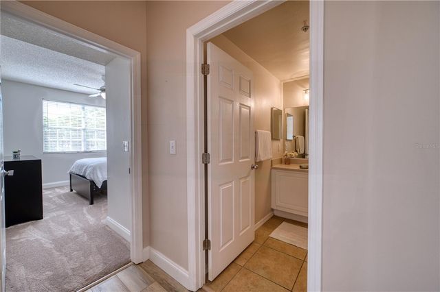 5551 BENTGRASS DRIVE 11-303, Sarasota, FL 34235