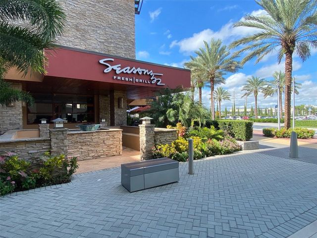 5551 BENTGRASS DRIVE 11-303, Sarasota, FL 34235