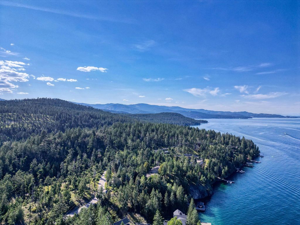 Image 107 of property listing at 953 and 921 Angel Point Road, Lakeside, MT 59922