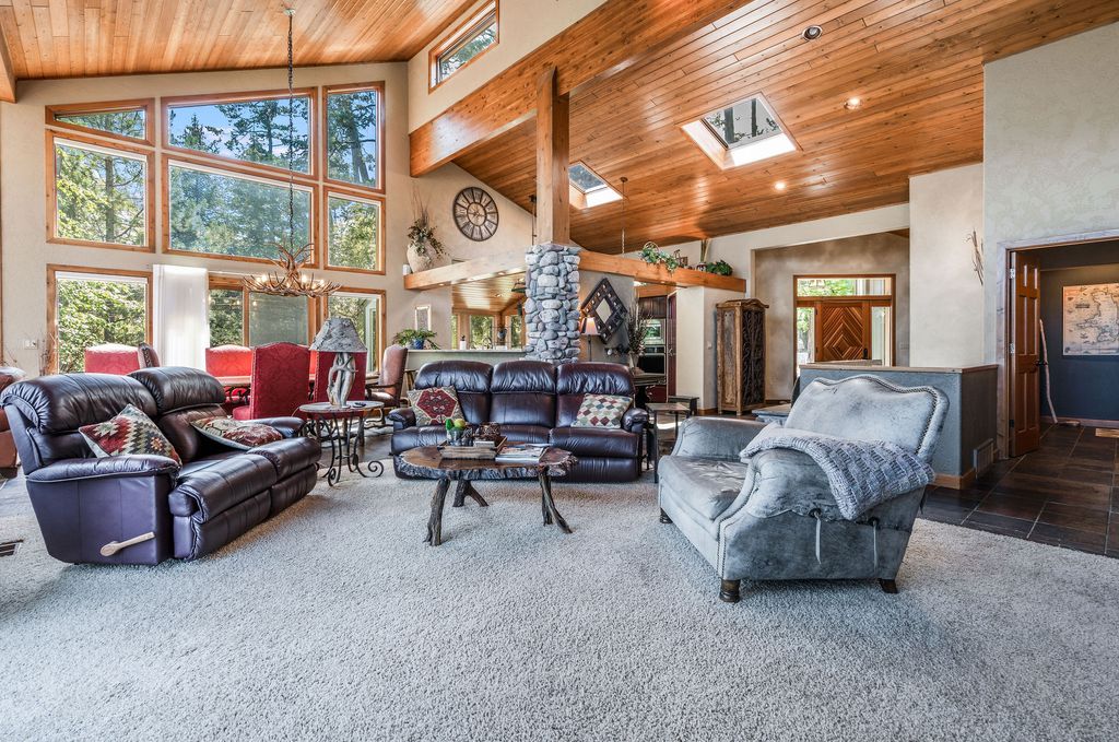 Image 14 of property listing at 953 and 921 Angel Point Road, Lakeside, MT 59922