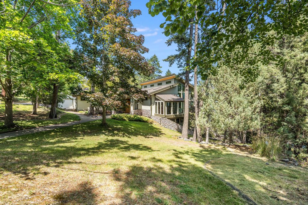 Image 71 of property listing at 953 and 921 Angel Point Road, Lakeside, MT 59922