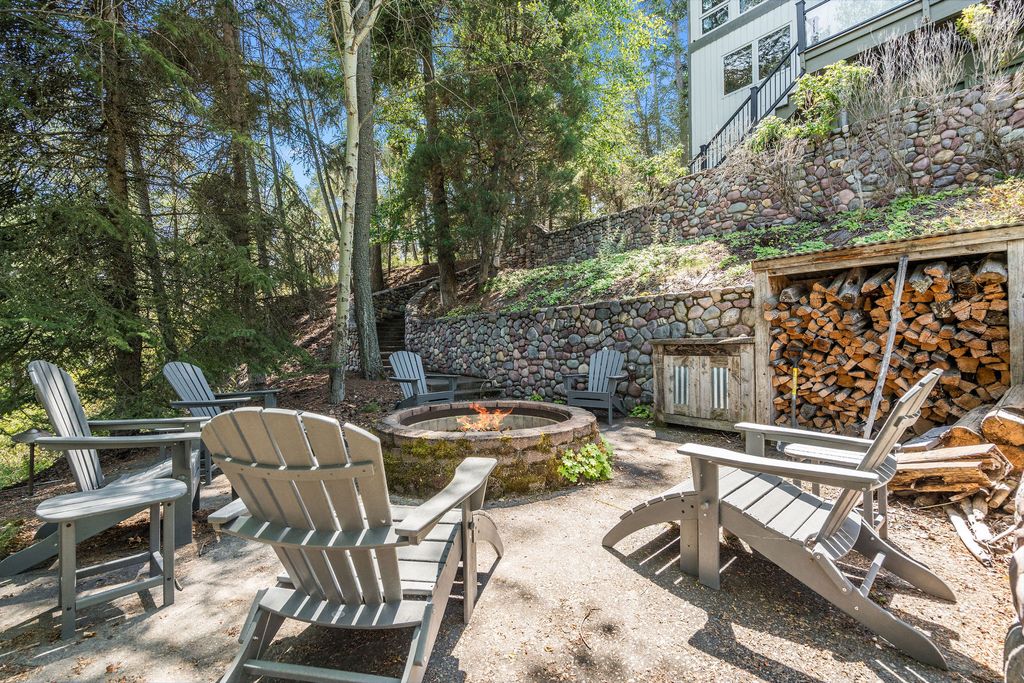 Image 84 of property listing at 953 and 921 Angel Point Road, Lakeside, MT 59922
