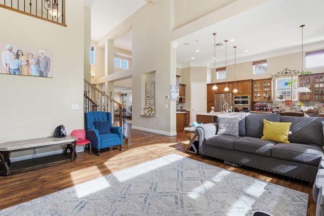 848 W Santos Ave, Ripon, CA 95366