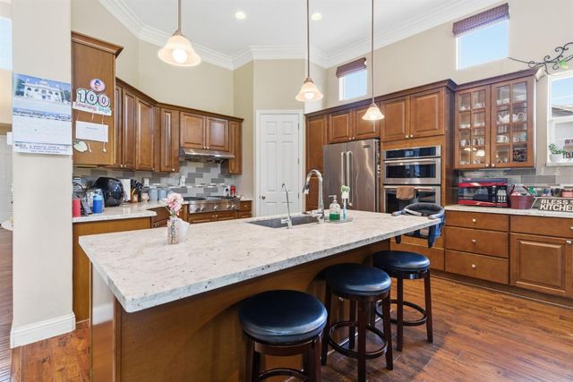 848 W Santos Ave, Ripon, CA 95366