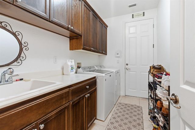 848 W Santos Ave, Ripon, CA 95366