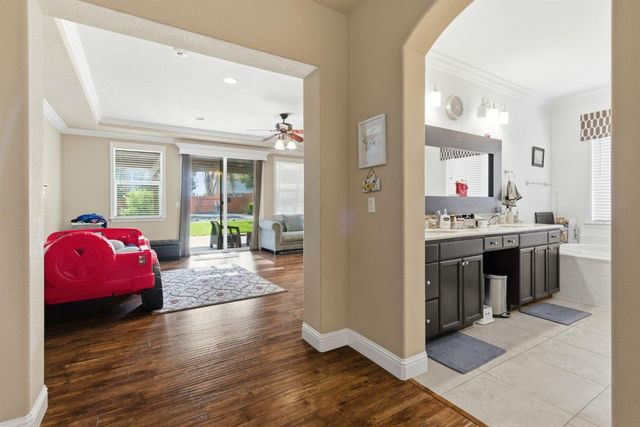 848 W Santos Ave, Ripon, CA 95366