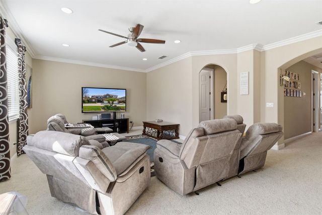 848 W Santos Ave, Ripon, CA 95366