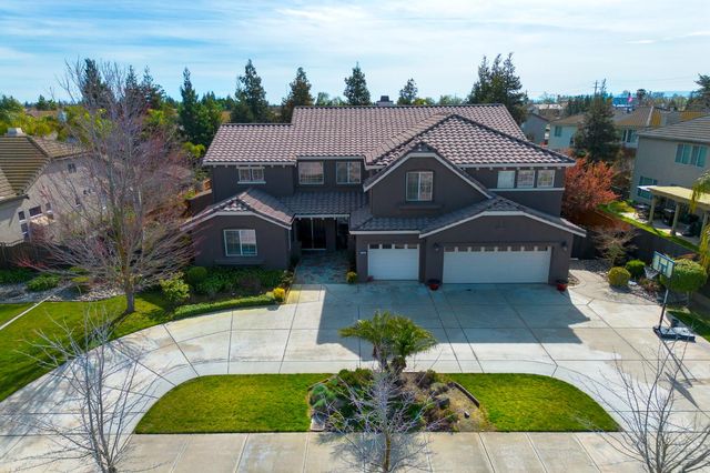 848 W Santos Ave, Ripon, CA 95366