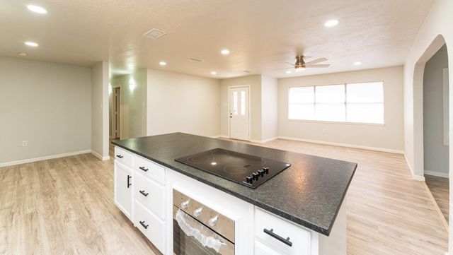 2102 Custer Ave, Odessa, TX 79761