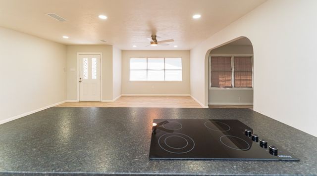 2102 Custer Ave, Odessa, TX 79761