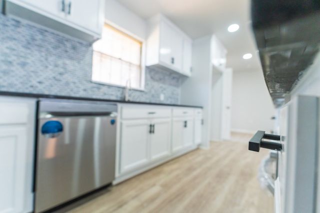 2102 Custer Ave, Odessa, TX 79761