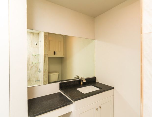 2102 Custer Ave, Odessa, TX 79761