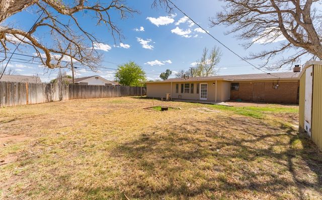 2102 Custer Ave, Odessa, TX 79761