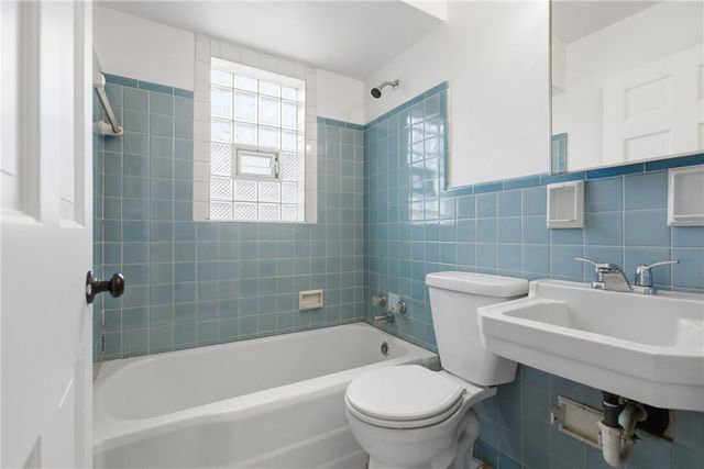 5779 Clark Ave, Bethel Park, PA 15102