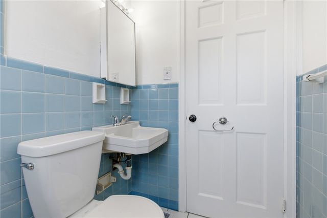 5779 Clark Ave, Bethel Park, PA 15102