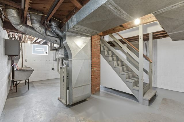 5779 Clark Ave, Bethel Park, PA 15102