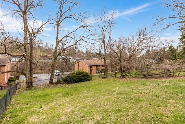 5779 Clark Ave, Bethel Park, PA 15102