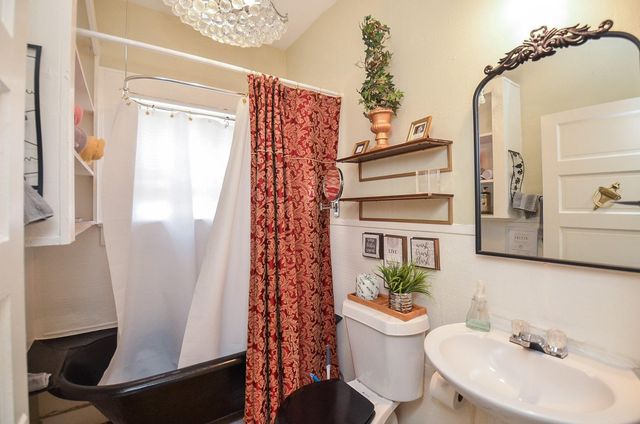 903 Mcintosh Street, Houston, TX 77009
