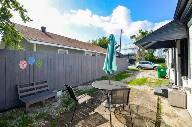 903 Mcintosh Street, Houston, TX 77009