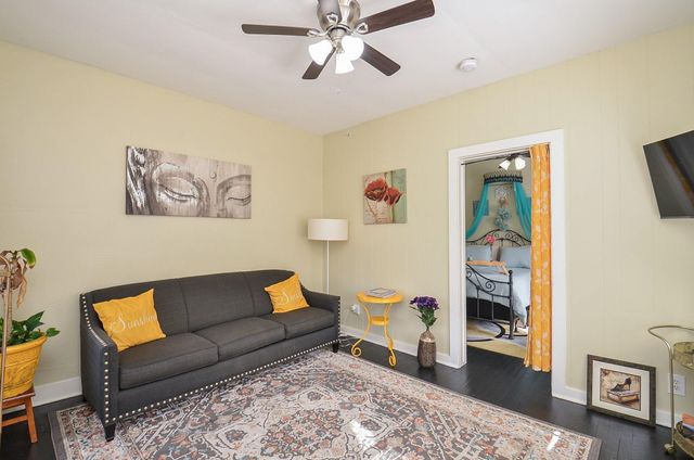 903 Mcintosh Street, Houston, TX 77009
