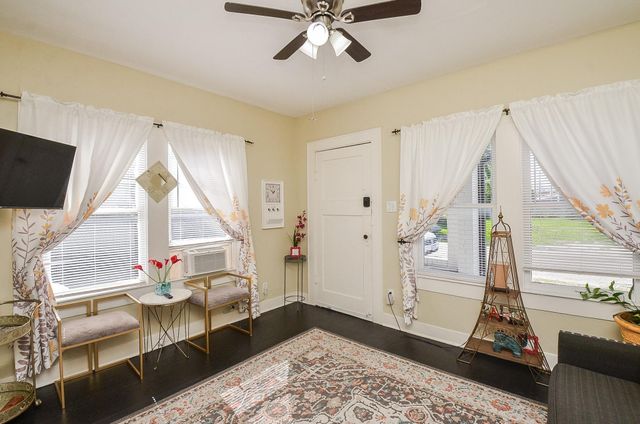 903 Mcintosh Street, Houston, TX 77009
