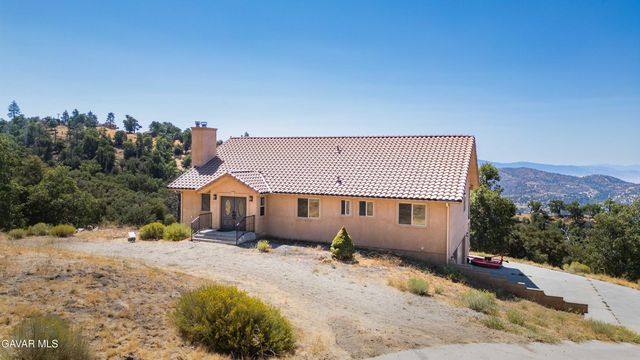 29600 Goldspike Road, Tehachapi, CA 93561