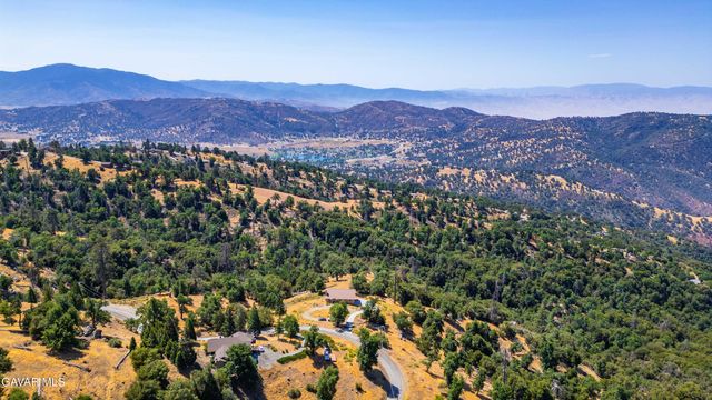 29600 Goldspike Road, Tehachapi, CA 93561