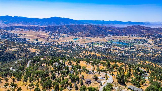 29600 Goldspike Road, Tehachapi, CA 93561