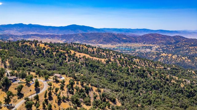 29600 Goldspike Road, Tehachapi, CA 93561
