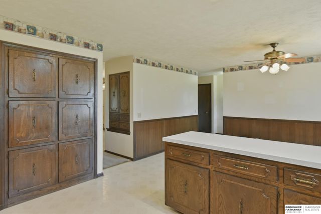 201 Barrington Drive, Gretna, NE 68028