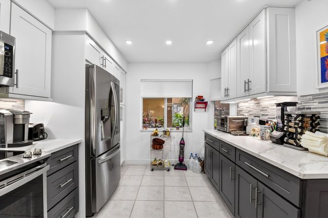 12560 Majesty Circle 104, Boynton Beach, FL 33437