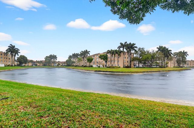 12560 Majesty Circle 104, Boynton Beach, FL 33437