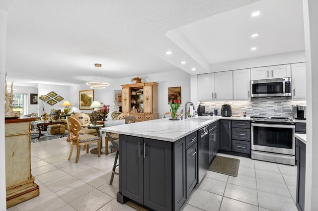 12560 Majesty Circle 104, Boynton Beach, FL 33437