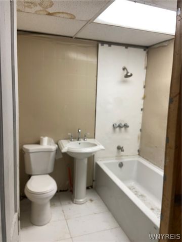 19 Moselle Street, Buffalo, NY 14211