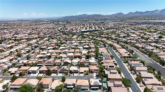 10831 Tawny Buck Court, Las Vegas, NV 89183