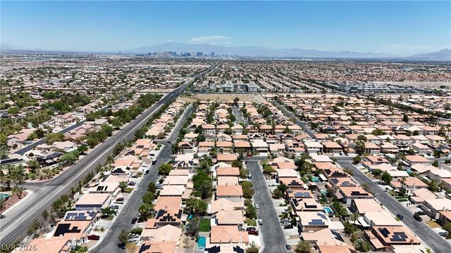 10831 Tawny Buck Court, Las Vegas, NV 89183