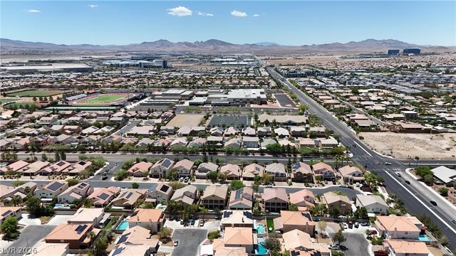 10831 Tawny Buck Court, Las Vegas, NV 89183