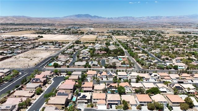 10831 Tawny Buck Court, Las Vegas, NV 89183