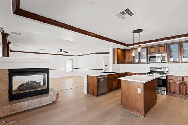 10831 Tawny Buck Court, Las Vegas, NV 89183