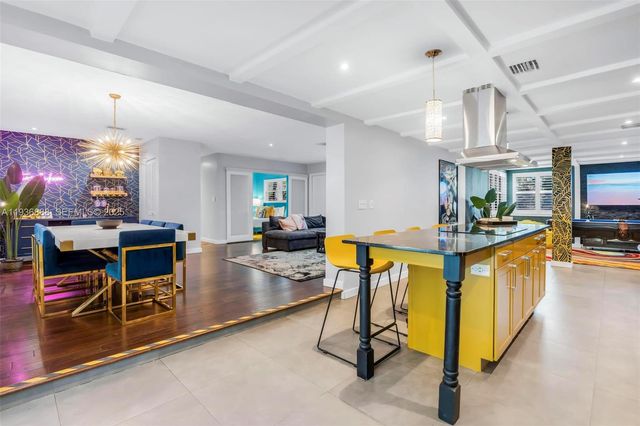 801 NW 24th St, Wilton Manors, FL 33311